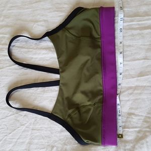 Lululemon sports bra, size m